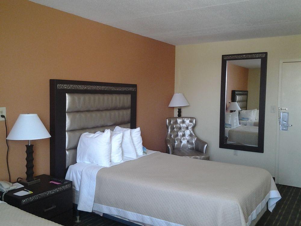 Holiday Inn Express - Minneapolis West - Plymouth By Ihg Exterior photo