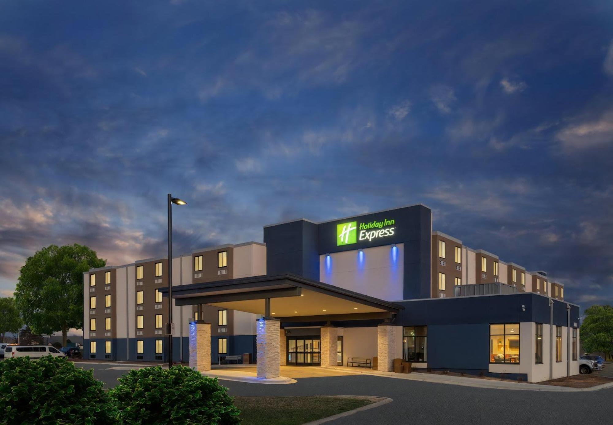 Holiday Inn Express - Minneapolis West - Plymouth By Ihg Exterior photo