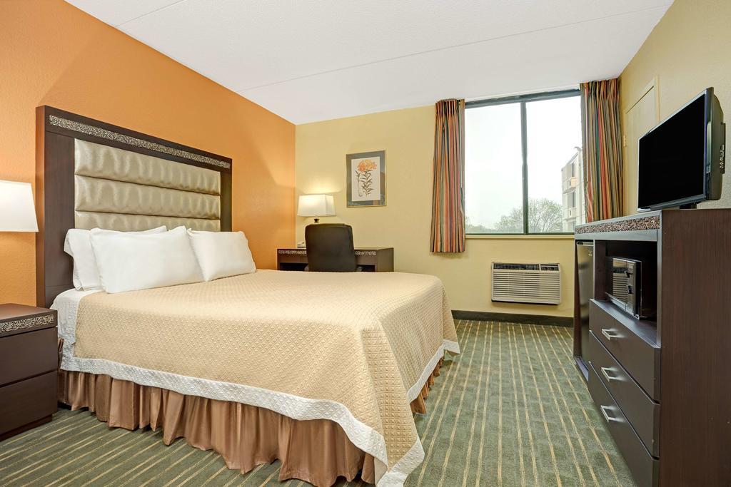 Holiday Inn Express - Minneapolis West - Plymouth By Ihg Exterior photo